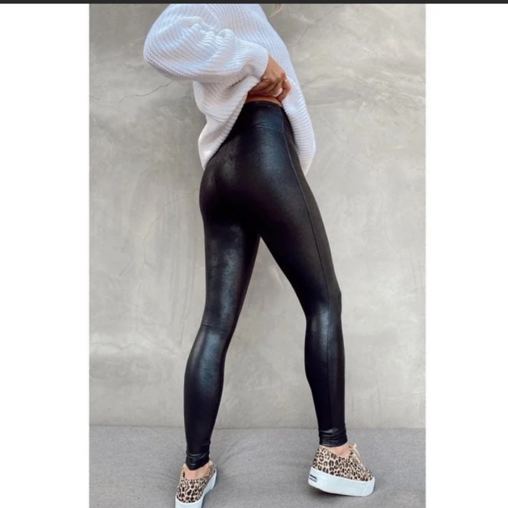 NEW Spanx faux leather leggings Size Small